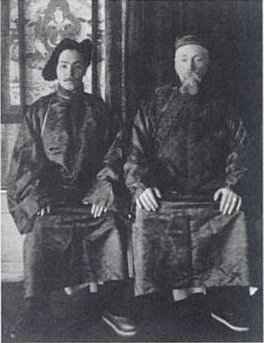 George y Nicholas Röerich en Darjeeling en 1924 George y Nicholas Röerich en Darjeeling en 1924